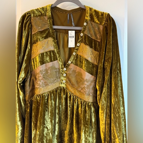 Anthropologie Gold Velvet Blouse - Picture 7 of 13